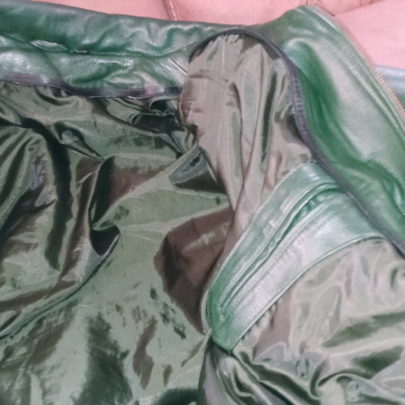 Rare green leather coat - Picture 2 of 4